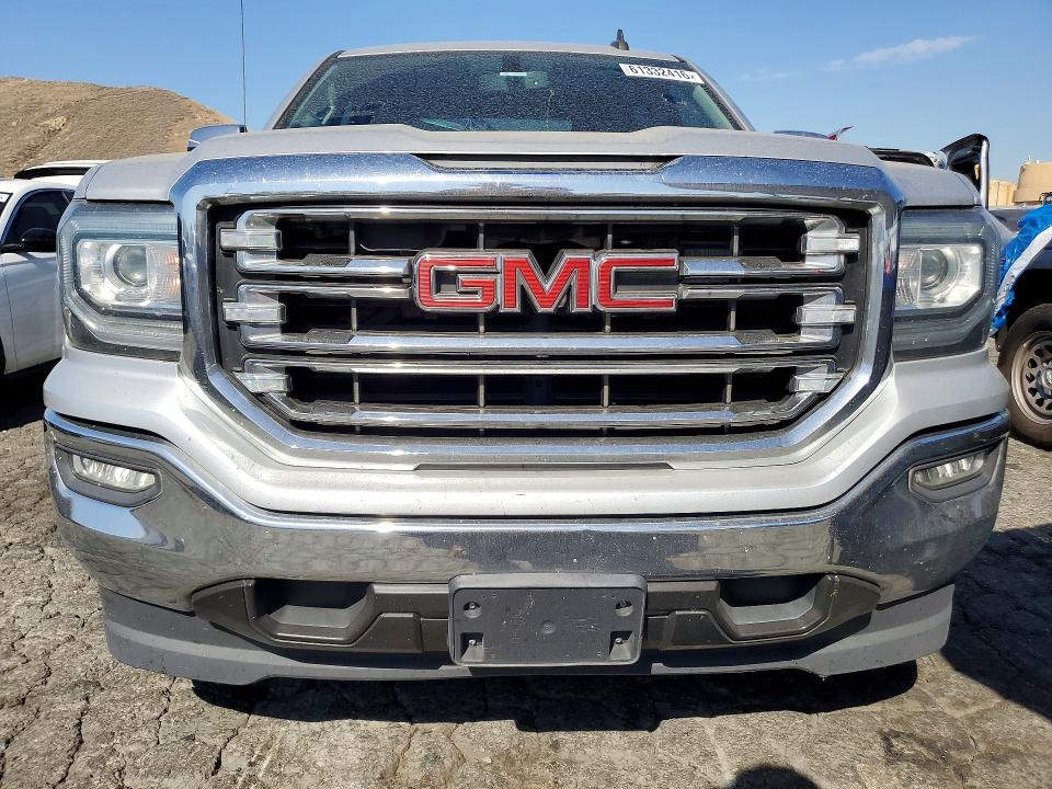 61332416 :رقم المزاد ، 3GTP1NEC5JG476236 vin ، 2018 Gmc Sierra مزاد بيع