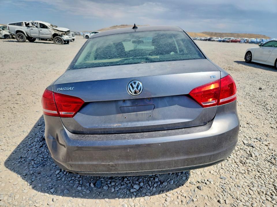 2013 Volkswagen Passat მანქანა იყიდება აუქციონზე, vin: 1VWBP7A33DC067294, აუქციონის ნომერი: 61749826