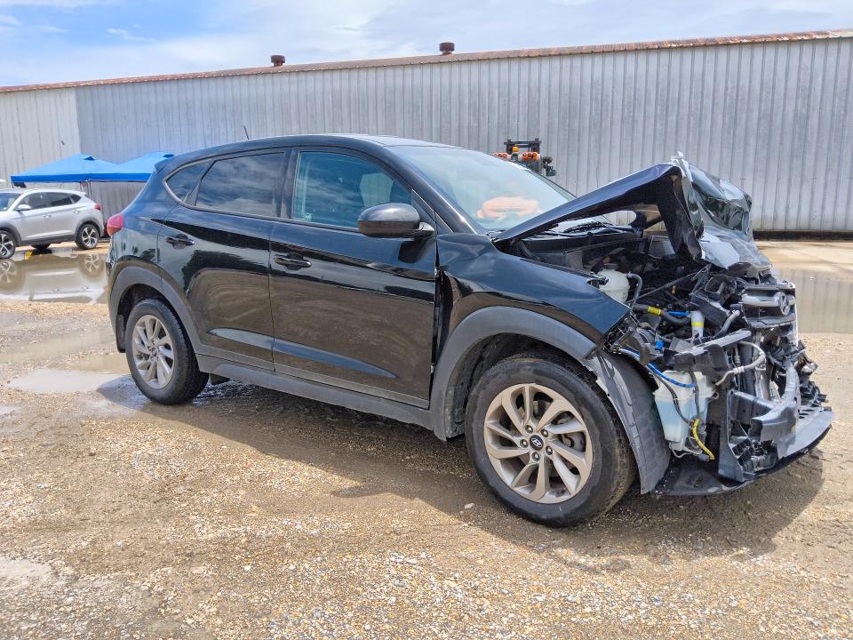 58931106 :رقم المزاد ، KM8J23A42HU592485 vin ، 2017 Hyundai Tucson مزاد بيع