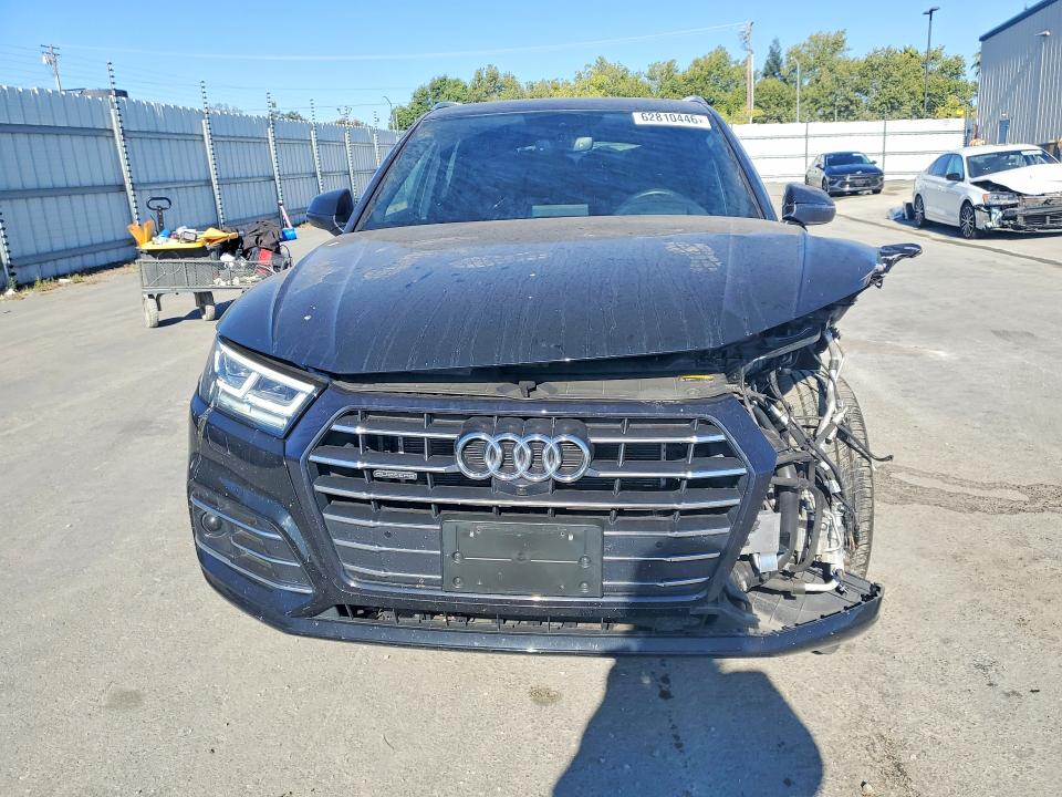 62810446 :رقم المزاد ، WA1F2AFY2L2061828 vin ، 2020 Audi Q5 E مزاد بيع
