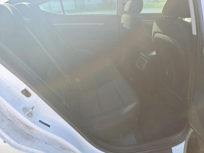63405026 :رقم المزاد ، 5NPD84LF0JH341226 vin ، 2018 Hyundai Elantra مزاد بيع