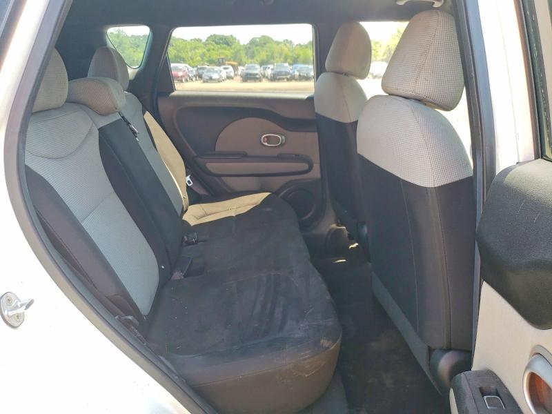 2018 Kia Soul მანქანა იყიდება აუქციონზე, vin: KNDJN2A21J7576559, აუქციონის ნომერი: 61214106