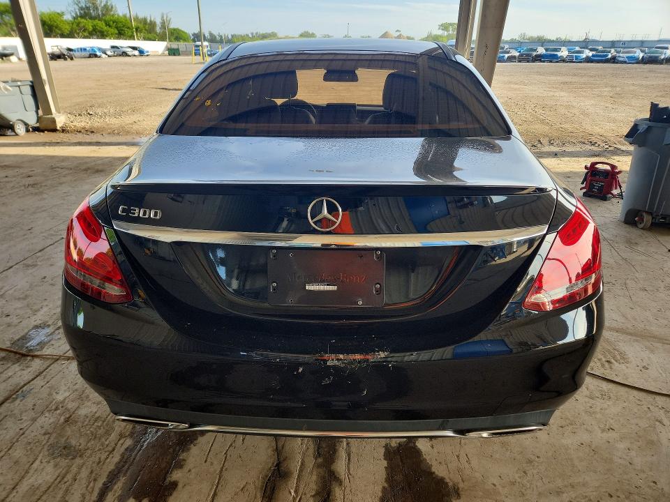 2015 Mercedes-benz C მანქანა იყიდება აუქციონზე, vin: 55SWF4JB4FU069413, აუქციონის ნომერი: 62617346