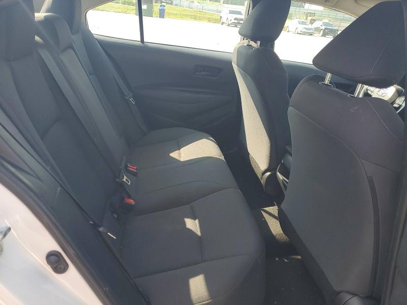 61769746 :رقم المزاد ، 5YFEPMAE6NP332704 vin ، 2022 Toyota Corolla مزاد بيع