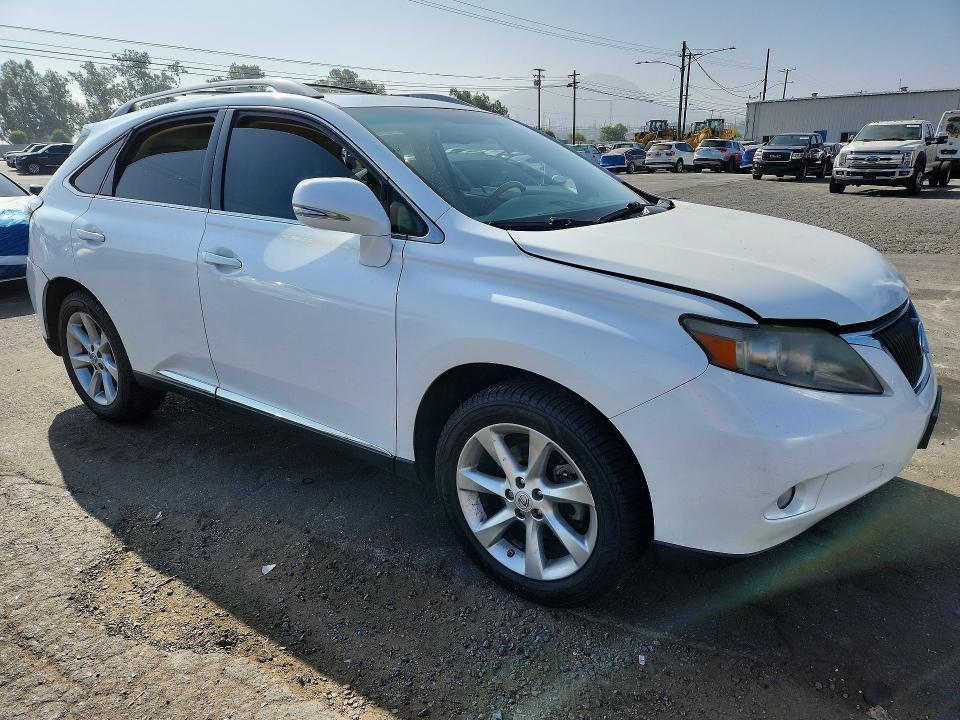 63033026 :رقم المزاد ، 2T2ZK1BA0BC042573 vin ، 2011 Lexus Rx مزاد بيع
