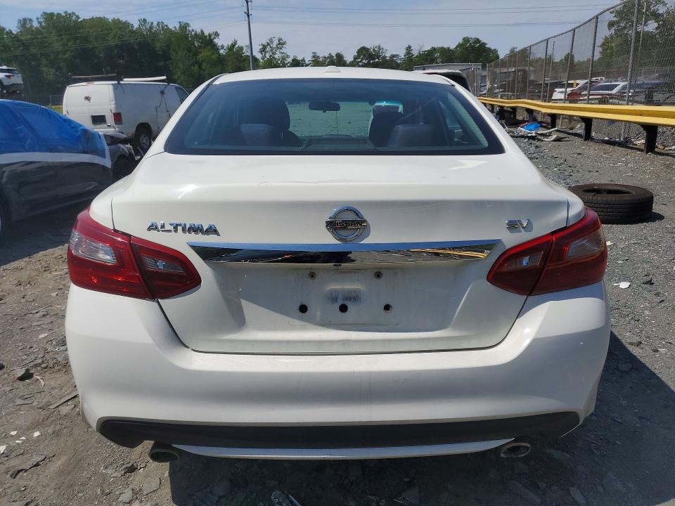 2018 Nissan Altima მანქანა იყიდება აუქციონზე, vin: 1N4AL3AP5JC205277, აუქციონის ნომერი: 60443996