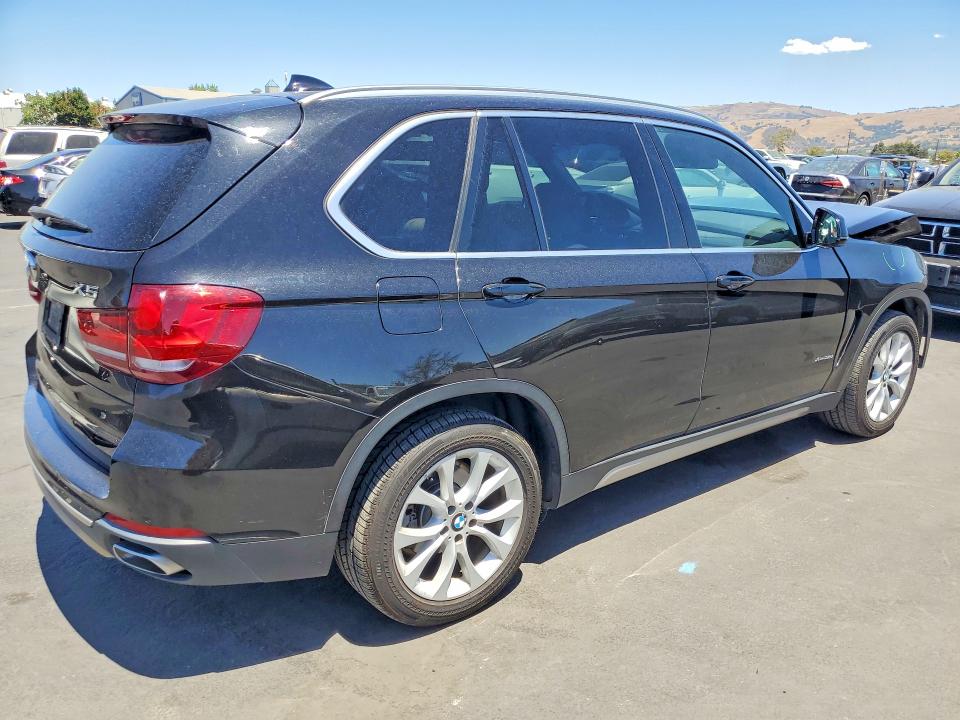 60931776 :رقم المزاد ، 5UXKR0C55JL071165 vin ، 2018 Bmw X5 مزاد بيع