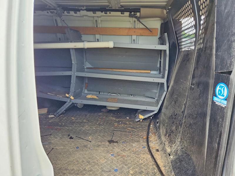 60386146 :رقم المزاد ، 1GCWGAFPXN1142843 vin ، 2022 Chevrolet Express G2500 مزاد بيع