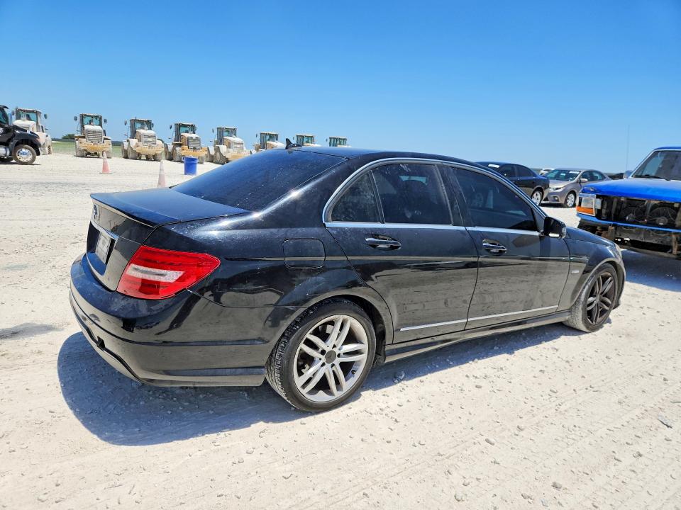 60028386 :رقم المزاد ، WDDGF4HB6DR268309 vin ، 2013 Mercedes-benz C مزاد بيع