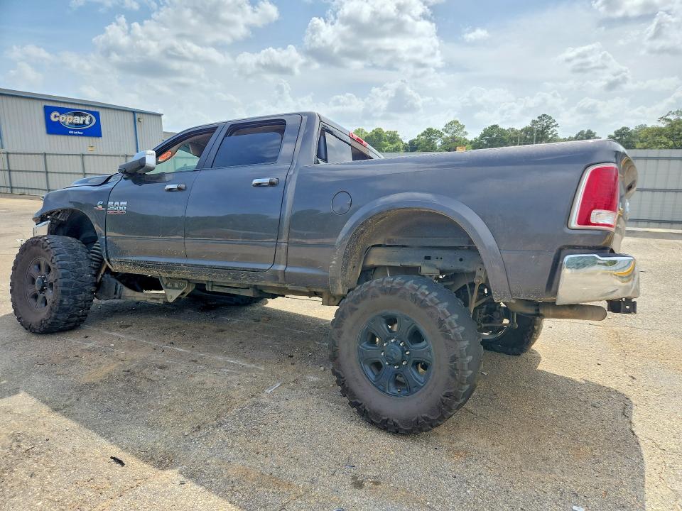 60494246 :رقم المزاد ، 3C6UR5FL2JG216801 vin ، 2018 Ram 2500 مزاد بيع