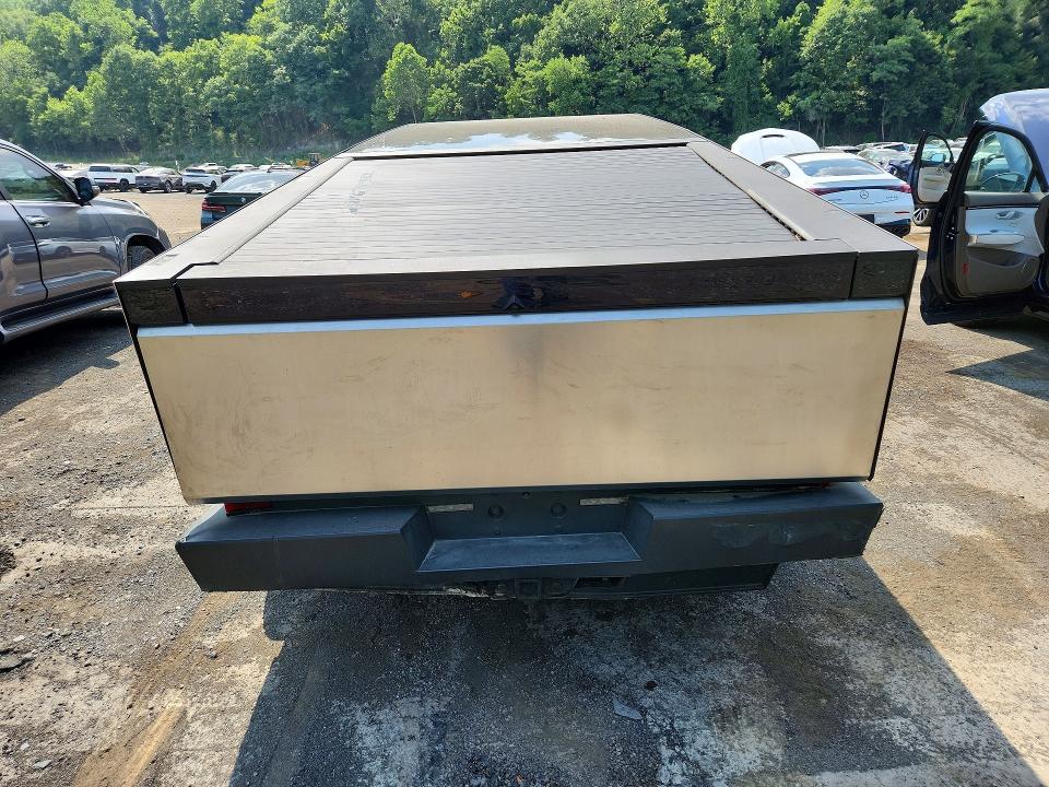 59591456 :رقم المزاد ، 7G2CEHED0TA090176 vin ، 2026 Tesla Cybertruck مزاد بيع
