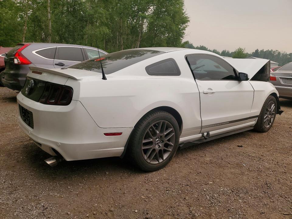 2014 Ford Mustang მანქანა იყიდება აუქციონზე, vin: 1ZVBP8AM2E5323400, აუქციონის ნომერი: 60401156