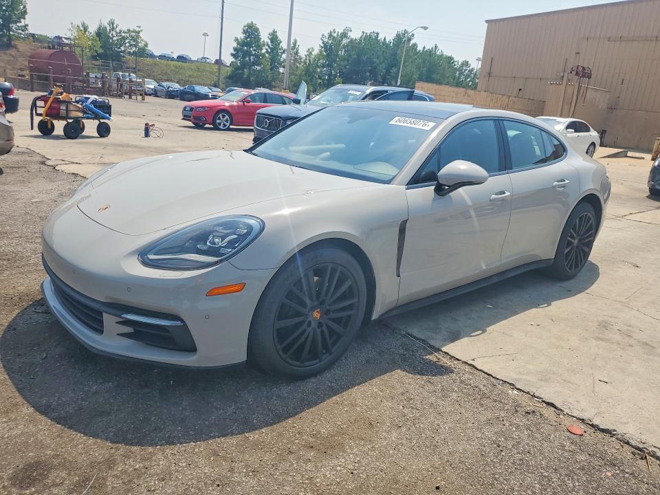 60658076 :رقم المزاد ، WP0AA2A71HL102782 vin ، 2017 Porsche Panamera مزاد بيع