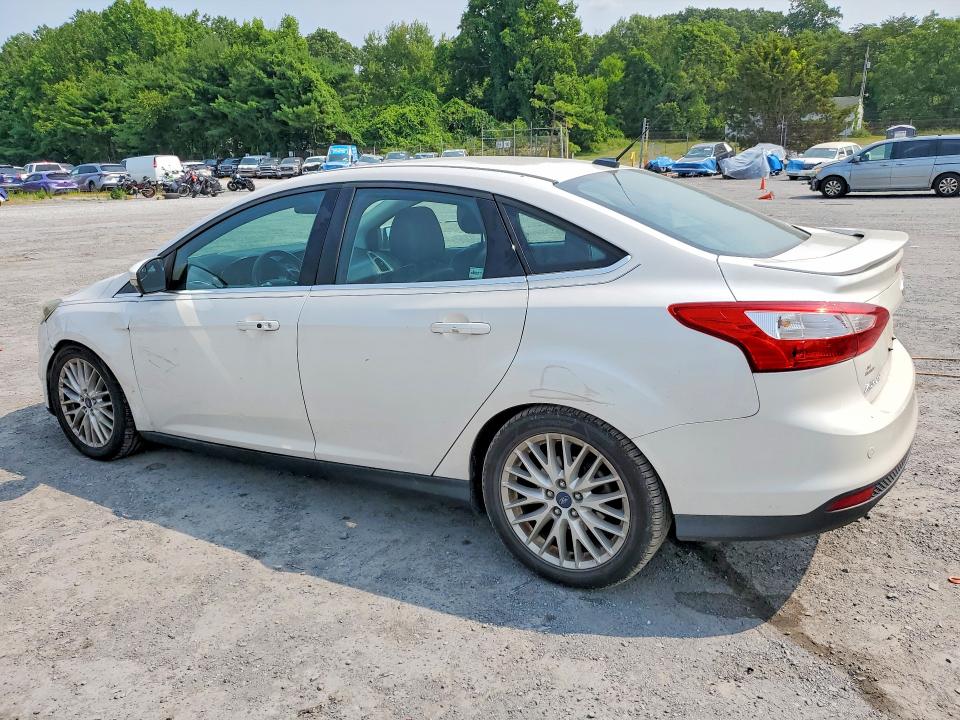 62477196 :رقم المزاد ، 1FADP3J21EL416231 vin ، 2014 Ford Focus مزاد بيع