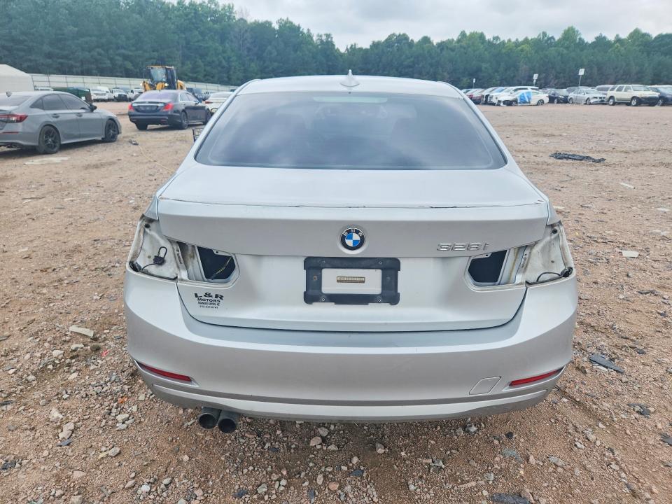59391846 :رقم المزاد ، WBA3A5G5XDNP23076 vin ، 2013 Bmw 328 مزاد بيع