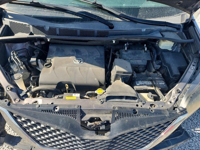 63499136 :رقم المزاد ، 5TDXK3DC3GS732080 vin ، 2016 Toyota Sienna مزاد بيع
