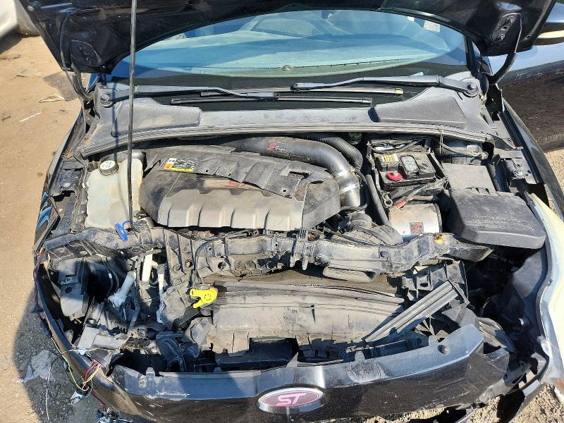 2013 Ford Focus მანქანა იყიდება აუქციონზე, vin: 1FADP3L93DL240548, აუქციონის ნომერი: 60624156