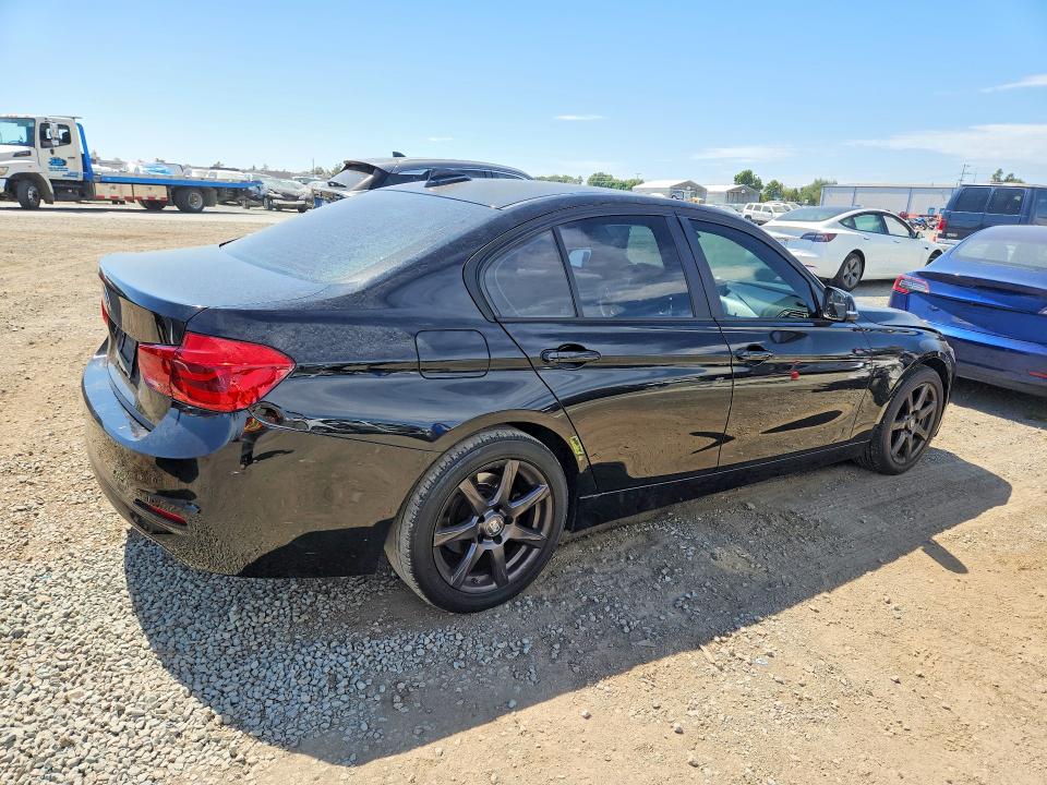 60530886 :رقم المزاد ، WBA8A9C54GK618557 vin ، 2016 Bmw 320 مزاد بيع