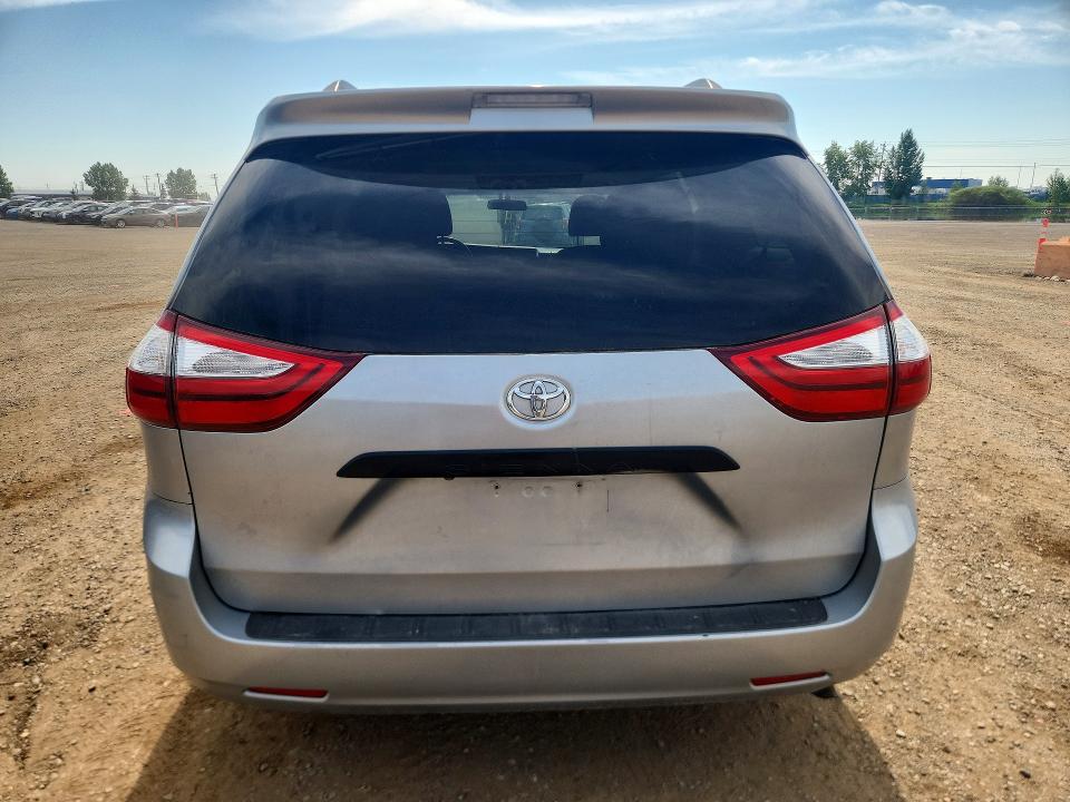 60460896 :رقم المزاد ، 5TDZK3DC5FS574543 vin ، 2015 Toyota Sienna مزاد بيع