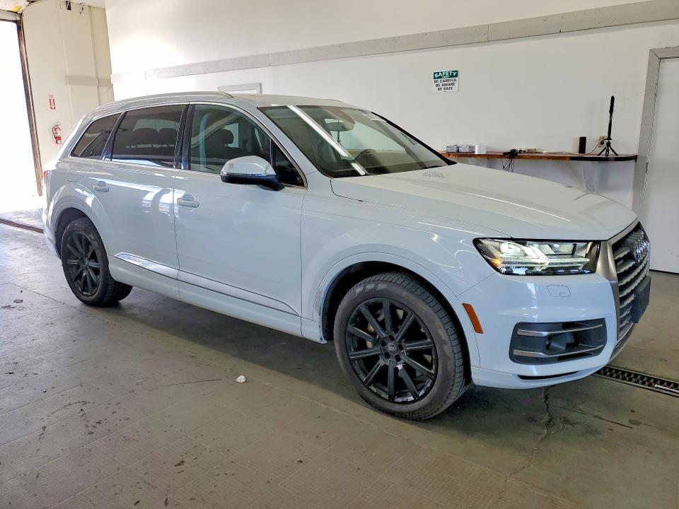 60611556 :رقم المزاد ، WA1LAAF70HD016217 vin ، 2017 Audi Q7 مزاد بيع