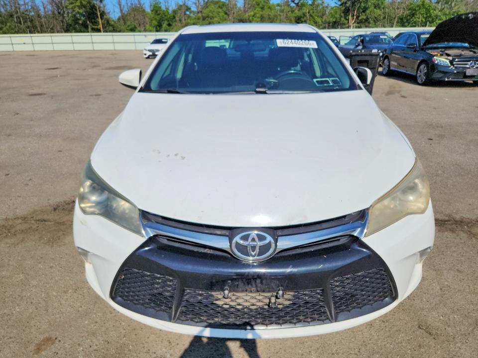 62440266 :رقم المزاد ، 4T1BF1FK8HU627115 vin ، 2017 Toyota Camry مزاد بيع