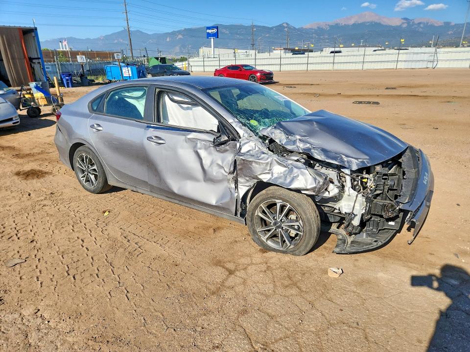 2023 Kia Forte მანქანა იყიდება აუქციონზე, vin: 3KPF24AD0PE543685, აუქციონის ნომერი: 61814306