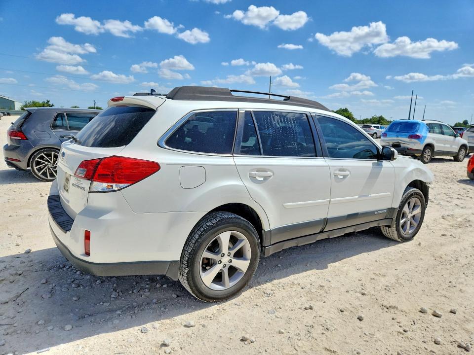 Продаж на аукціоні авто 2014 Subaru Outback, vin: 4S4BRCLC1E3226782, номер лоту: 62627036
