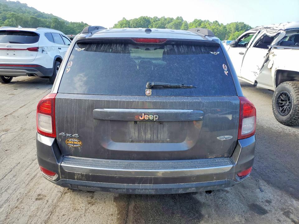 79136065 :رقم المزاد ، 1C4NJDEB4FD121359 vin ، 2015 Jeep Compass مزاد بيع