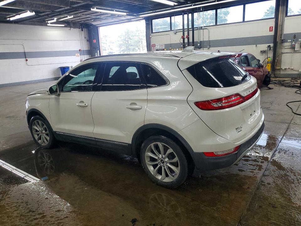 Продажа на аукционе авто 2017 Lincoln Mkc, vin: 5LMCJ2D99HUL12586, номер лота: 61870106