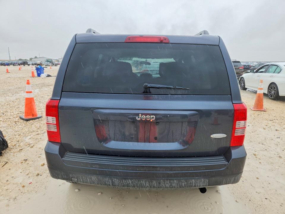 61184616 :رقم المزاد ، 1C4NJPFB8ED826387 vin ، 2014 Jeep Patriot مزاد بيع