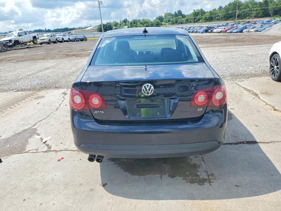 61138516 :رقم المزاد ، 3VWRX7AJ3AM065679 vin ، 2010 Volkswagen Jetta مزاد بيع