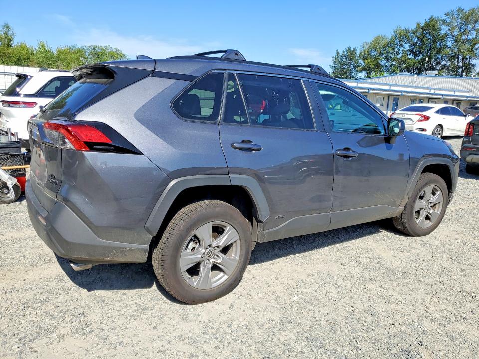 61083286 :رقم المزاد ، 4T3LWRFV7NU067832 vin ، 2022 Toyota Rav4 مزاد بيع