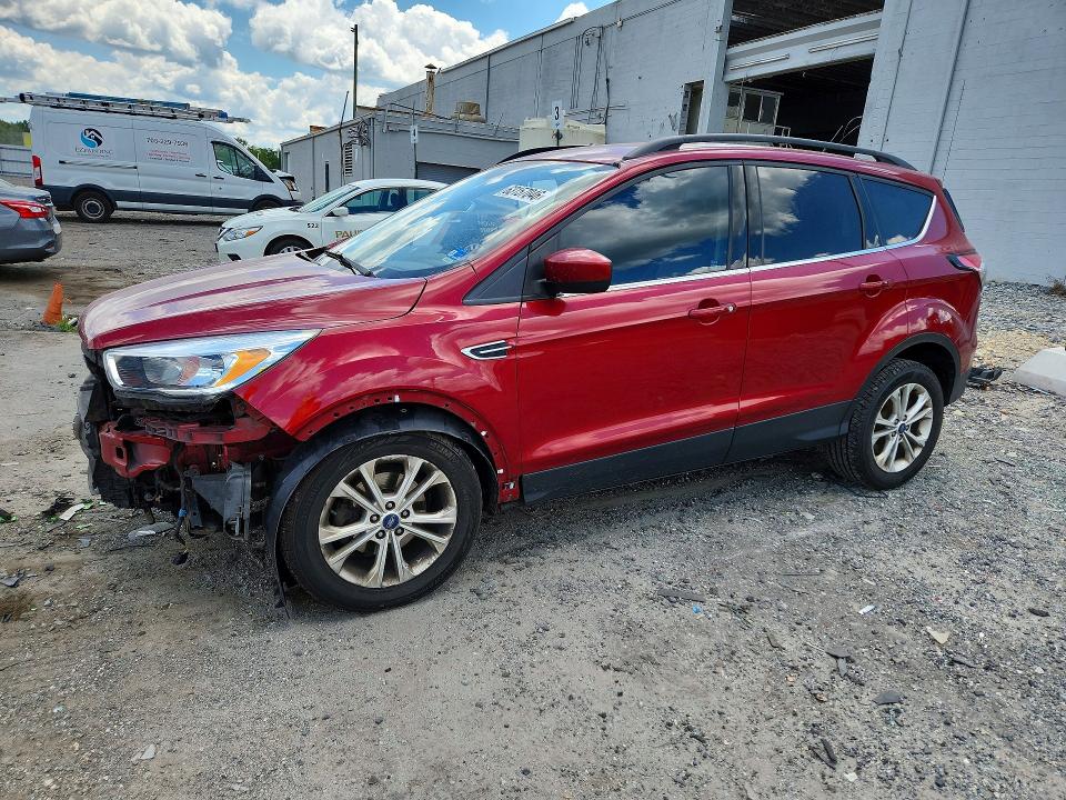 63157046 :رقم المزاد ، 1FMCU0GD6JUD49860 vin ، 2018 Ford Escape مزاد بيع