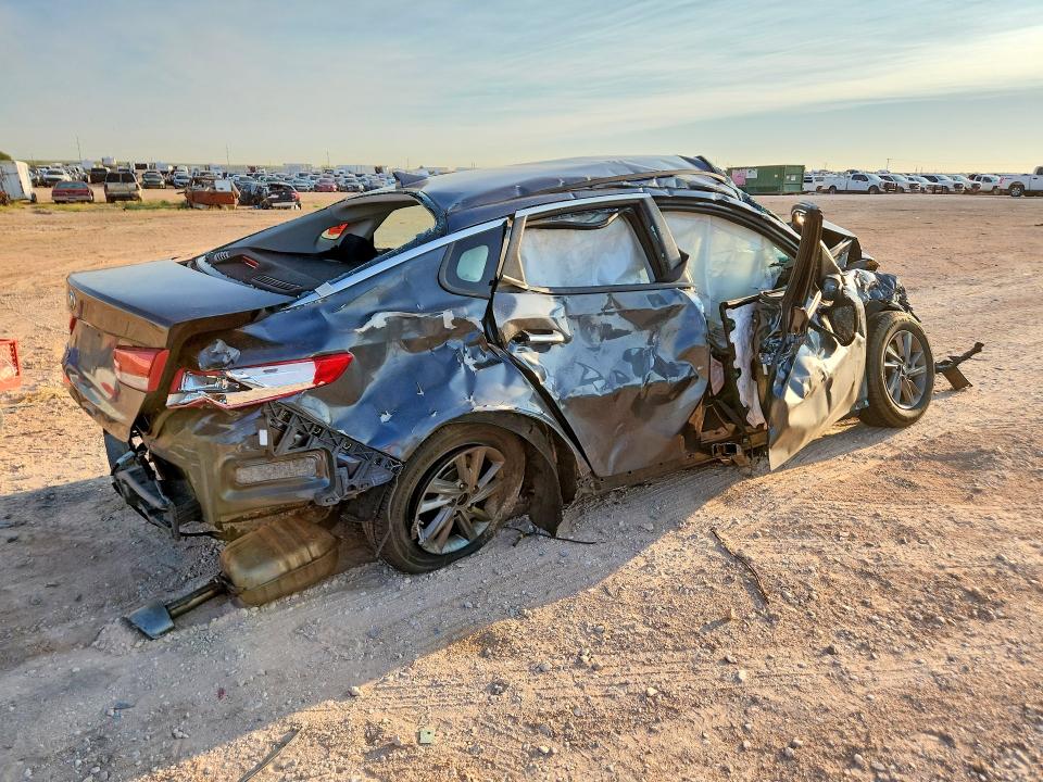2020 Kia Optima მანქანა იყიდება აუქციონზე, vin: 5XXGT4L3XLG402212, აუქციონის ნომერი: 60004776