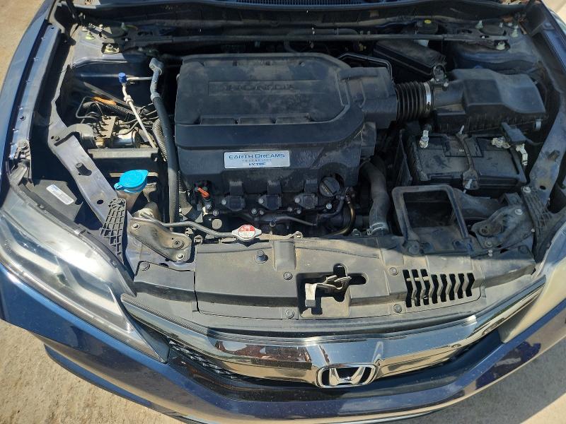 62039656 :رقم المزاد ، 1HGCT2B86HA003303 vin ، 2017 Honda Accord مزاد بيع