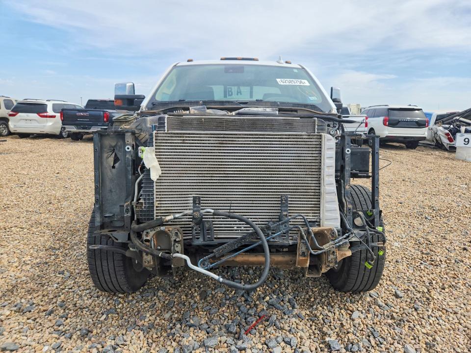 62525756 :رقم المزاد ، 1GT12SEY9KF258607 vin ، 2019 Gmc Sierra مزاد بيع