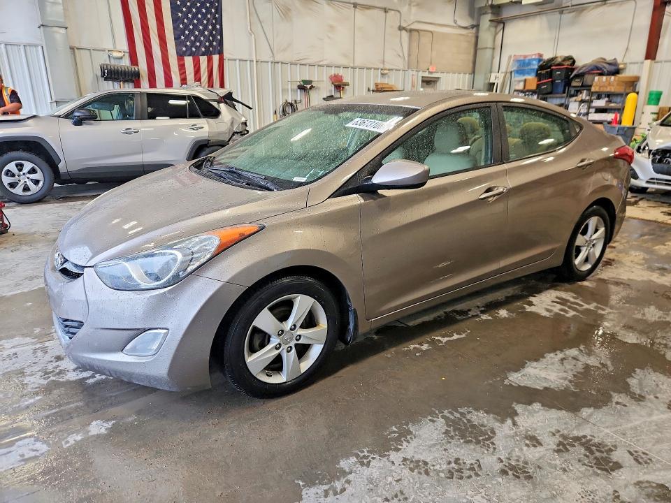 63673106 :رقم المزاد ، 5NPDH4AE5DH394034 vin ، 2013 Hyundai Elantra مزاد بيع