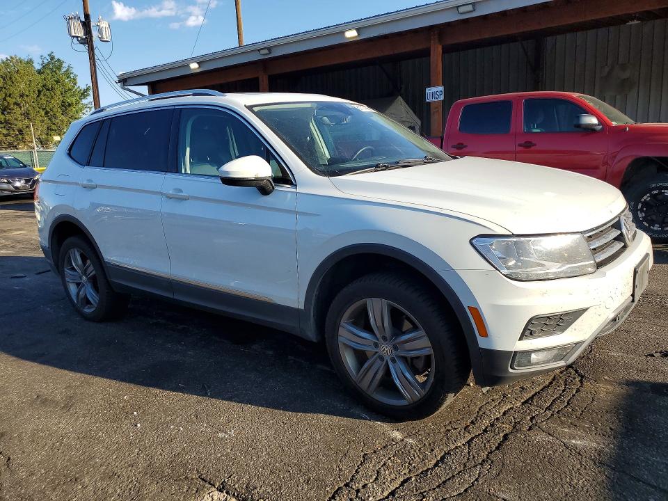 61777436 :رقم المزاد ، 3VV2B7AX5LM069521 vin ، 2020 Volkswagen Tiguan مزاد بيع
