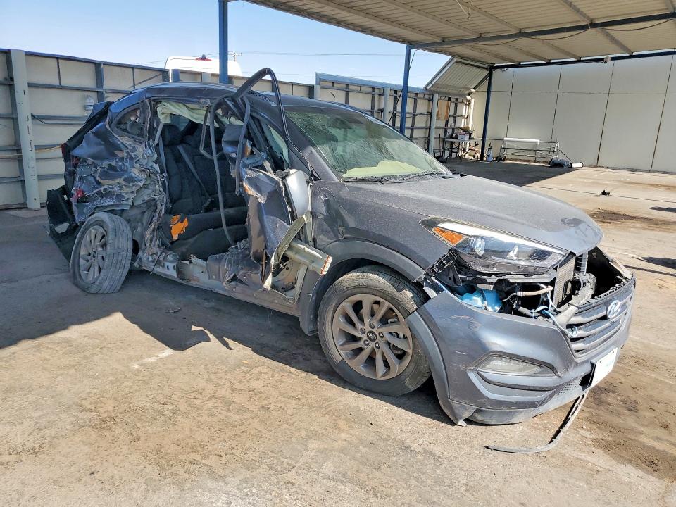 2016 Hyundai Tucson მანქანა იყიდება აუქციონზე, vin: KM8J3CA40GU051009, აუქციონის ნომერი: 61601866