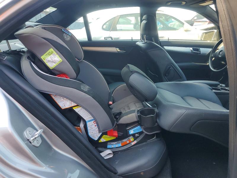 59856286 :رقم المزاد ، WDDGF5EB7AR090819 vin ، 2010 Mercedes-benz C-class مزاد بيع