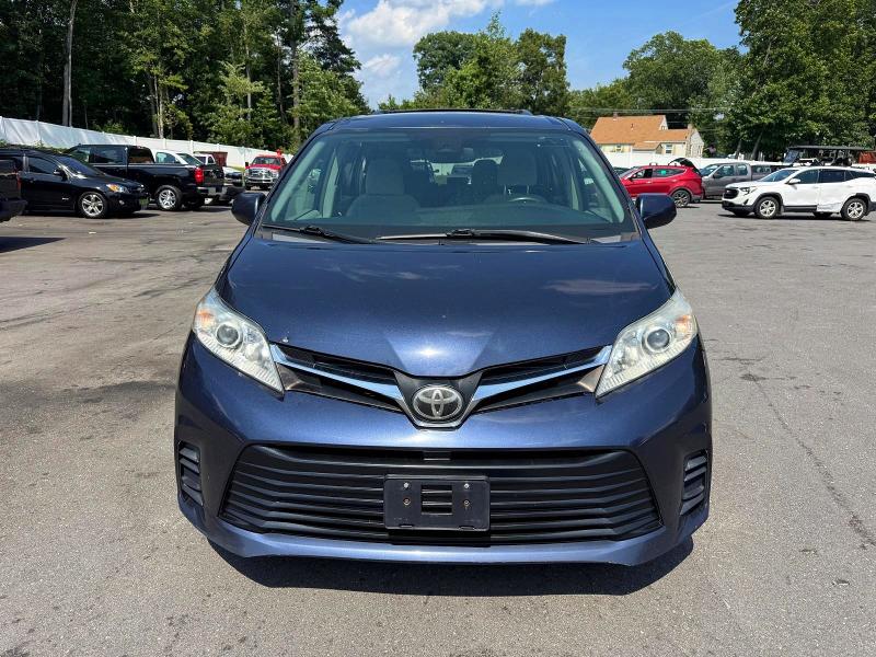 2018 Toyota Sienna მანქანა იყიდება აუქციონზე, vin: 5TDJZ3DC1JS189479, აუქციონის ნომერი: 61314106