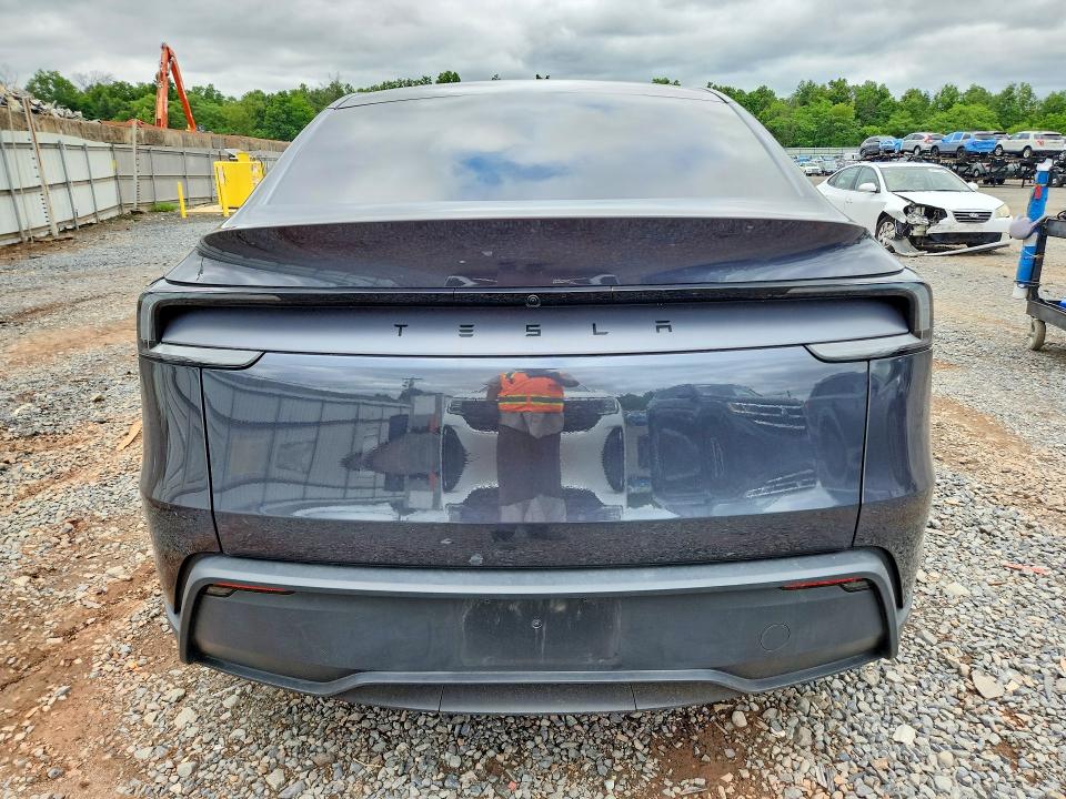 60157976 :رقم المزاد ، 7SAYGDED2TA475124 vin ، 2026 Tesla Model Y مزاد بيع