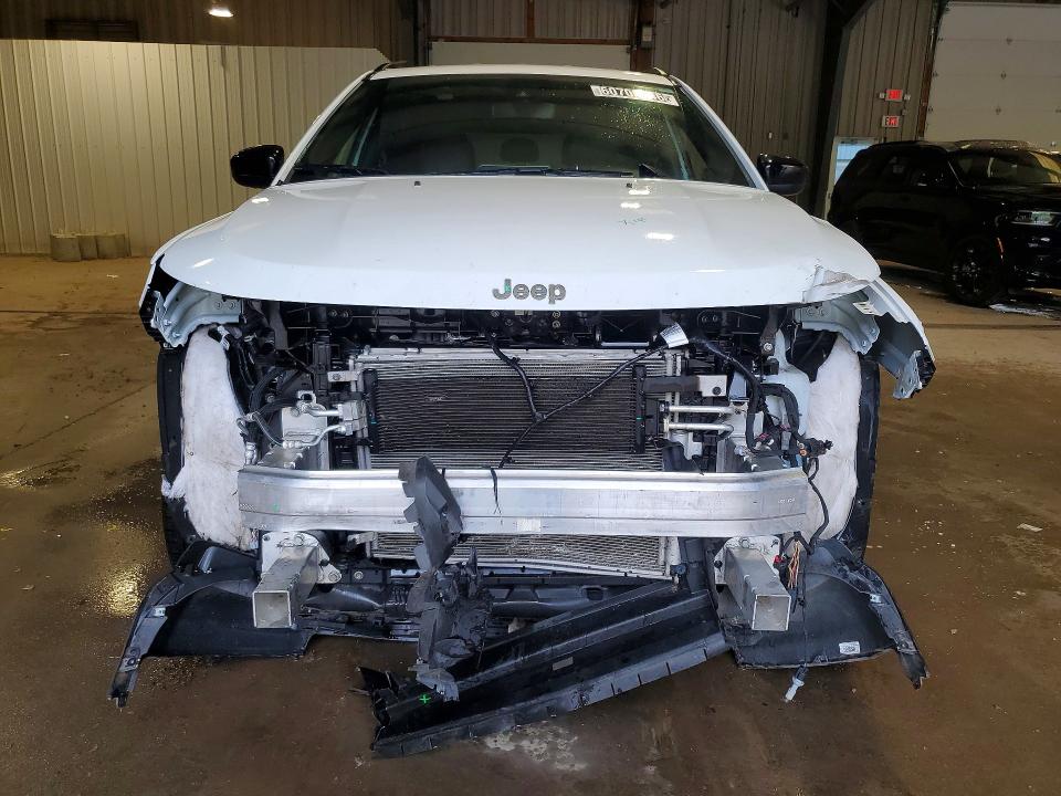 60700146 :رقم المزاد ، 3C4NJDBN5ST574618 vin ، 2025 Jeep Compass مزاد بيع
