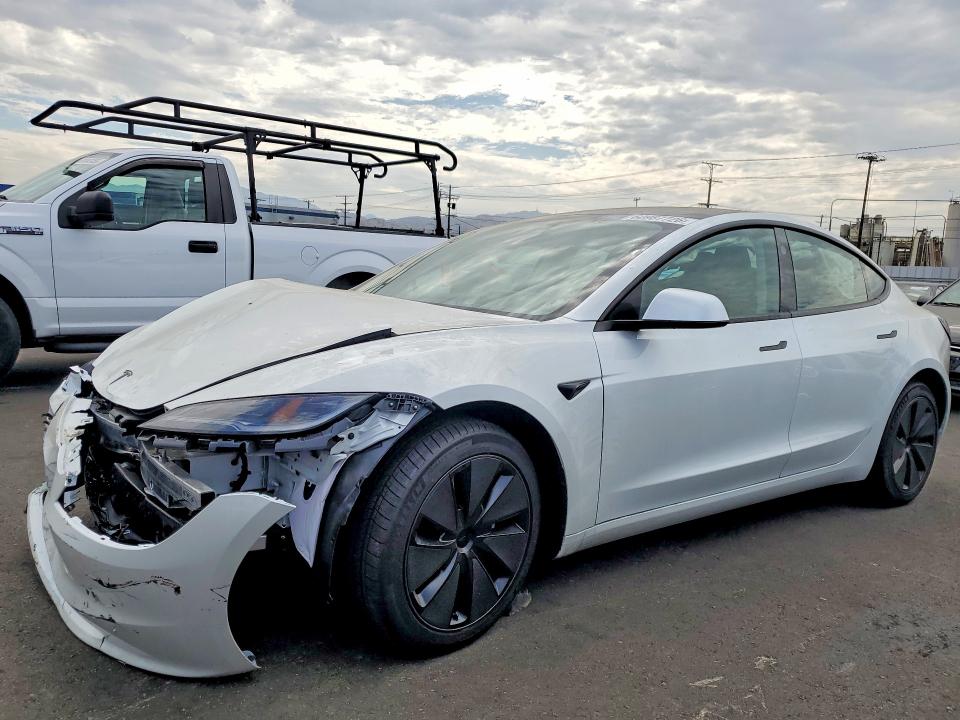 2026 Tesla Model 3 მანქანა იყიდება აუქციონზე, vin: 5YJ3E1EAXTF174203, აუქციონის ნომერი: 60987726