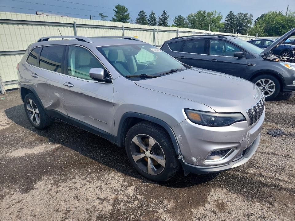 62032346 :رقم المزاد ، 1C4PJMDX1KD156022 vin ، 2019 Jeep Cherokee مزاد بيع