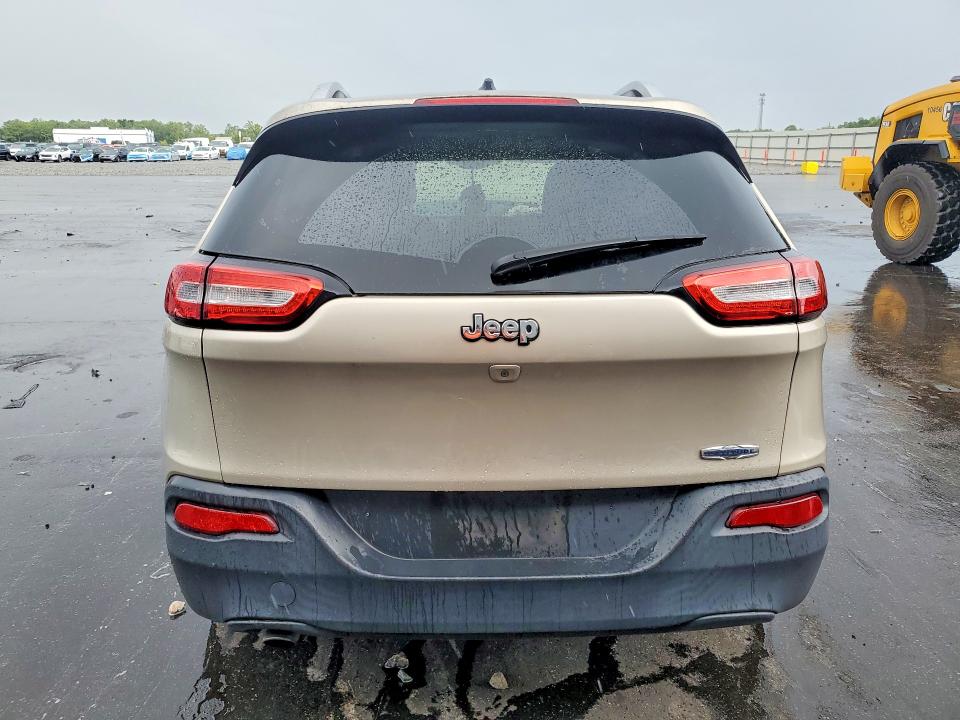 Auction sale of the 2015 Jeep Cherokee, vin: 1C4PJLCB7FW590097, lot number: 60872596