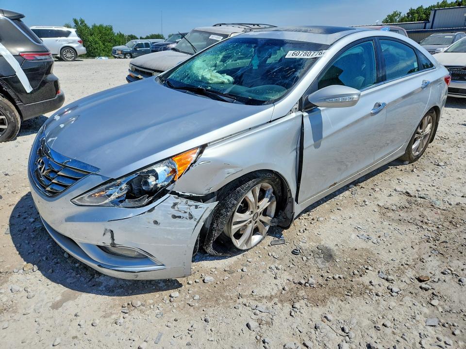60780776 :رقم المزاد ، 5NPEC4AC8DH599395 vin ، 2013 Hyundai Sonata مزاد بيع