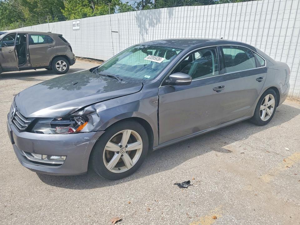 62095936 :رقم المزاد ، 1VWAT7A31FC109245 vin ، 2015 Volkswagen Passat مزاد بيع