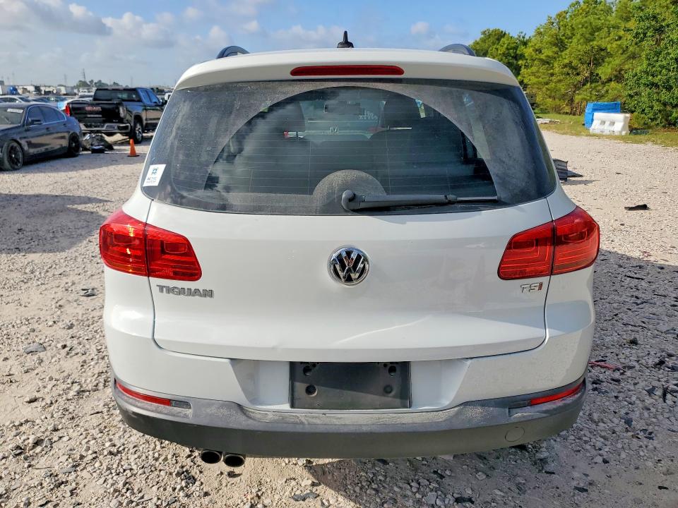 Продаж на аукціоні авто 2017 Volkswagen Tiguan, vin: WVGAV7AX7HK026830, номер лоту: 62756366