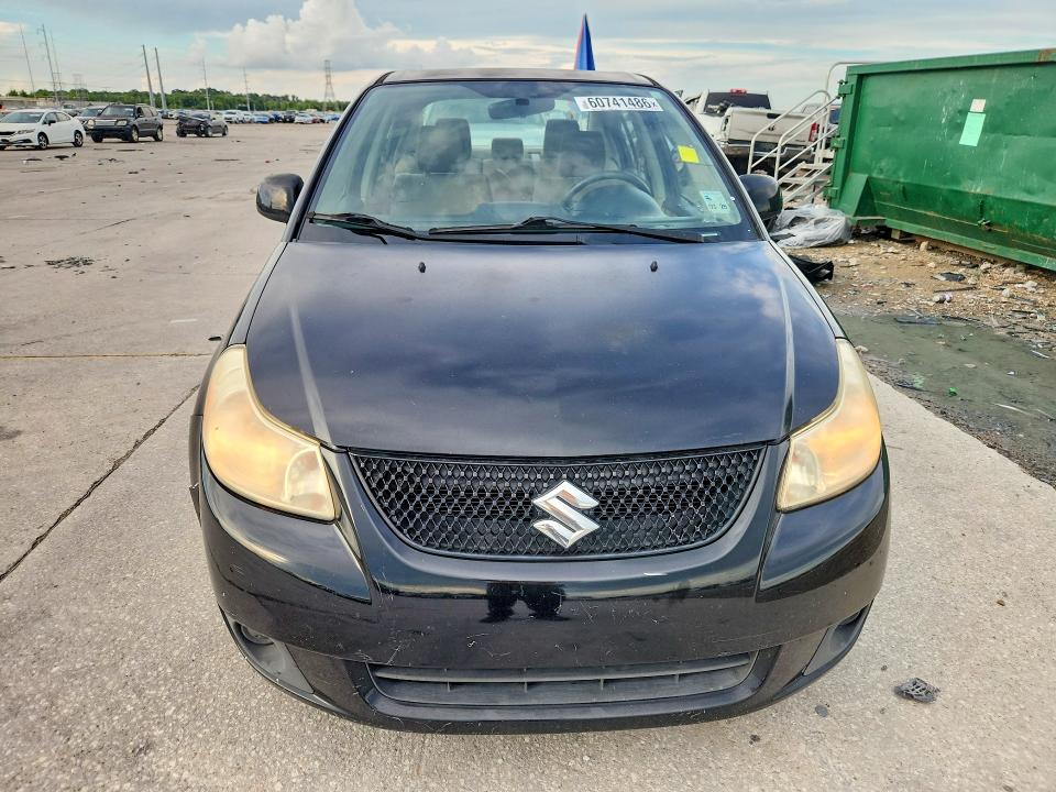 60741486 :رقم المزاد ، JS2YC5A21B6303012 vin ، 2011 Suzuki Sx4 مزاد بيع
